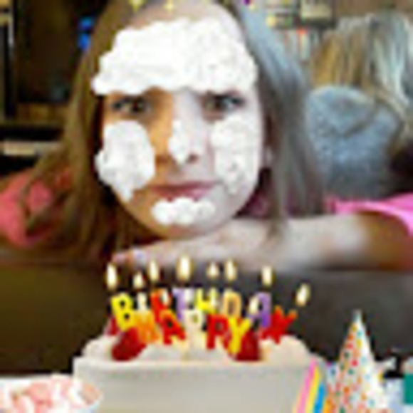 Meet your Posher, Lisa - Picture 1 of 1